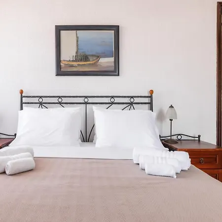 Front Vintage Kalliktratis Apartahotel 4*