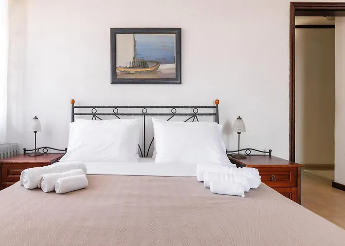 Front Vintage Kalliktratis Apartahotel 4*