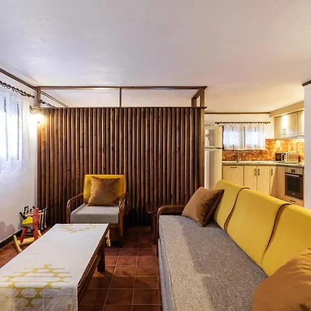 Front Vintage Kalliktratis