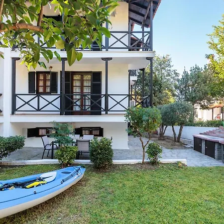 Front Vintage Kalliktratis Appart hôtel 4*