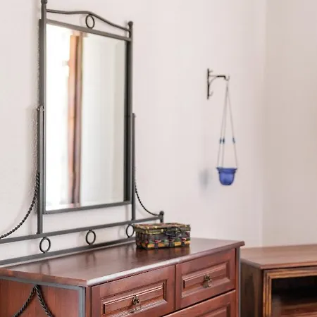 Front Vintage Kalliktratis