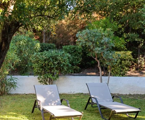 Hotel de apartamente Front Vintage Kalliktratis 4*