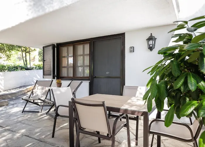 Hotel de apartamente Front Vintage Kalliktratis 4*