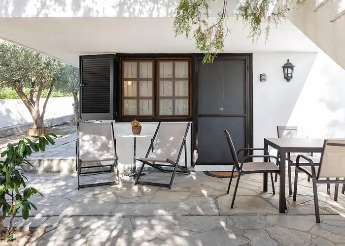 Front Vintage Kalliktratis Hotel de apartamente