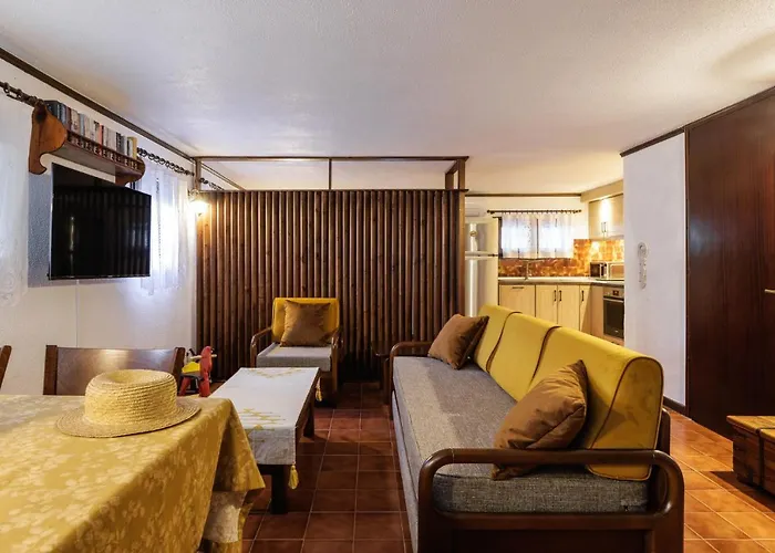 Front Vintage Kalliktratis Hotel de apartamente 4*