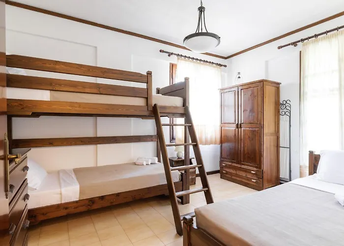 Front Vintage Kalliktratis 4*