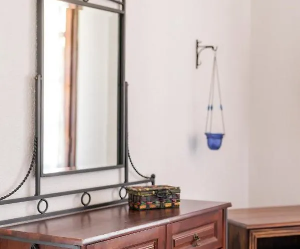 Front Vintage Kalliktratis